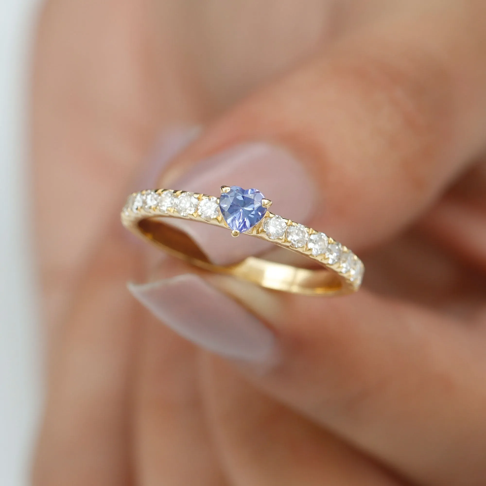 1.50 CT Heart Shaped Tanzanite Solitaire Ring with Diamond