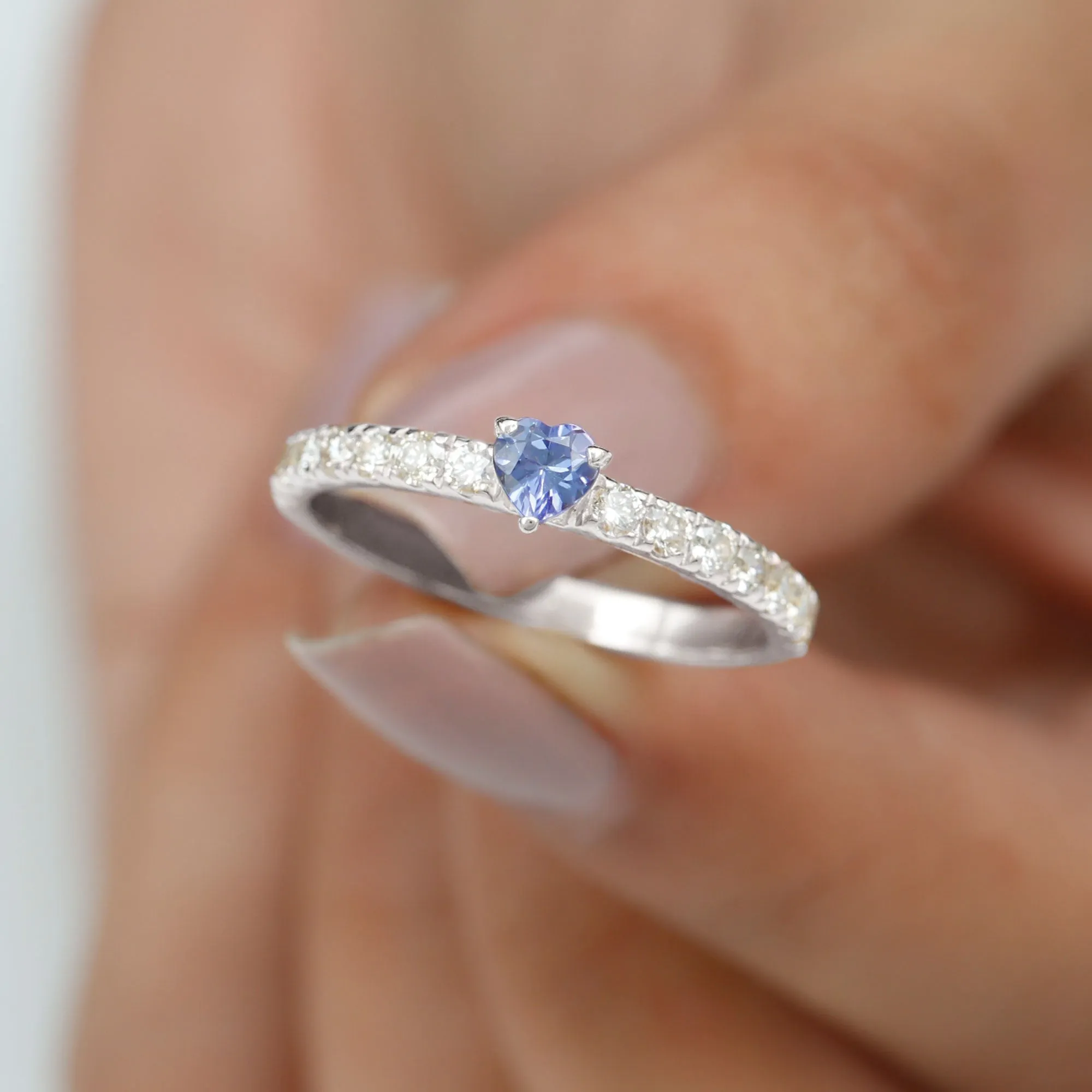 1.50 CT Heart Shaped Tanzanite Solitaire Ring with Diamond