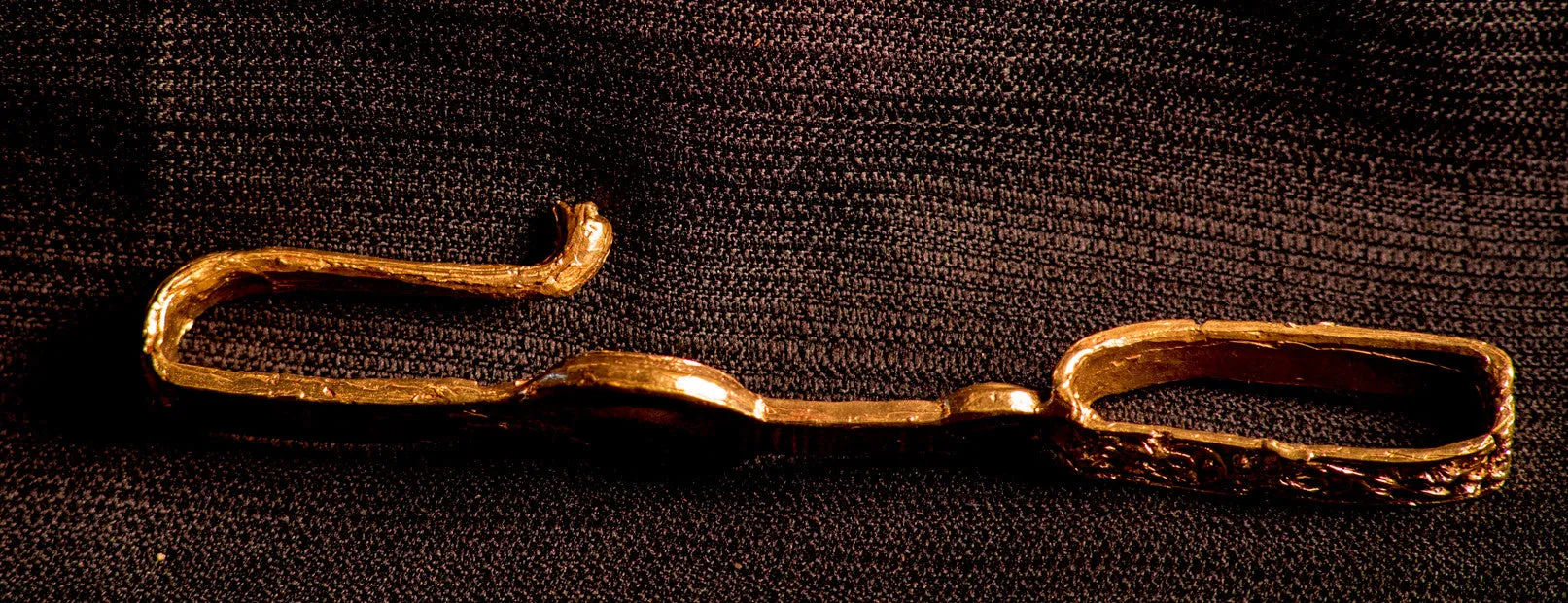 16th Century Belt hanger for pouches - swords - Y-33