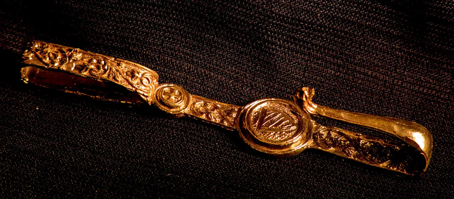 16th Century Belt hanger for pouches - swords - Y-33