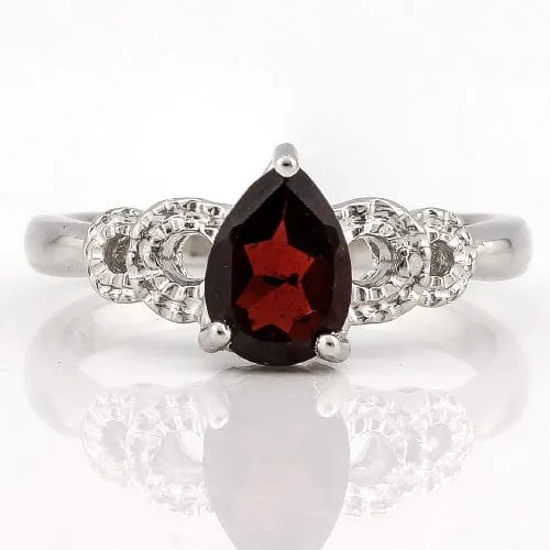 4/5 CT GARNET & DIAMOND 925 STERLING SILVER RING