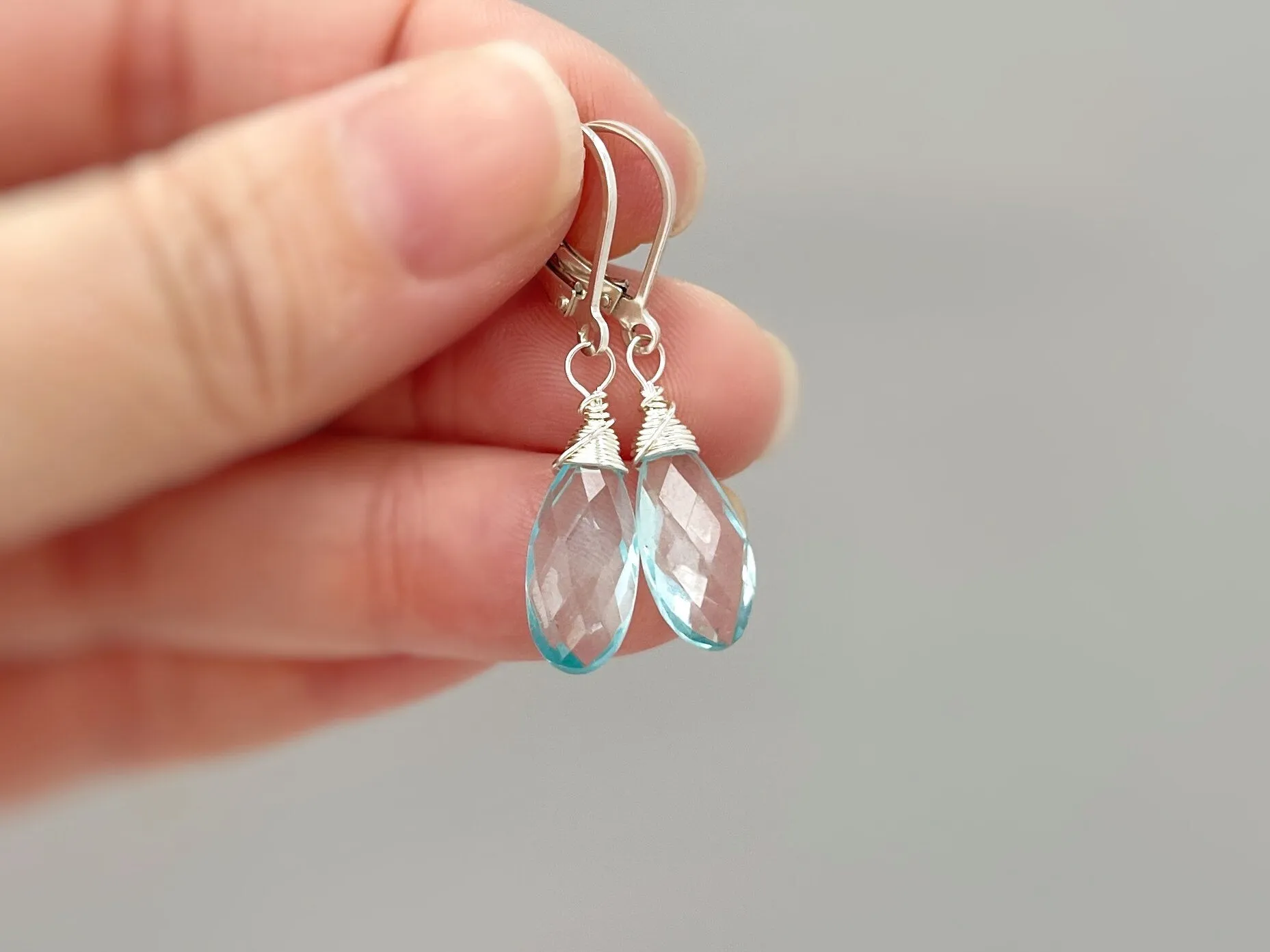 Aquamarine Quartz earrings dangle, Sterling Silver Baby Blue
