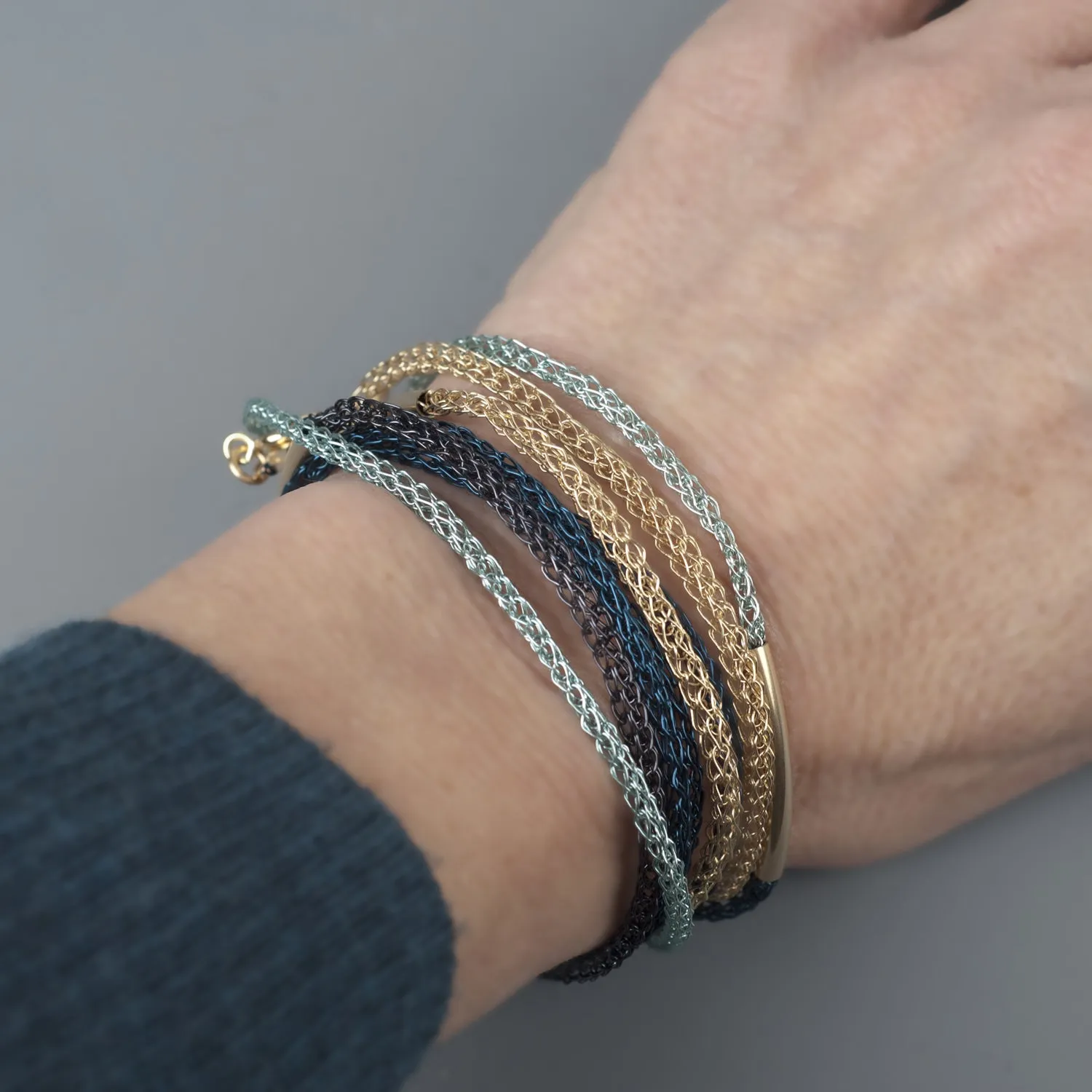 BLUE BOHO Wire crochet bracelet