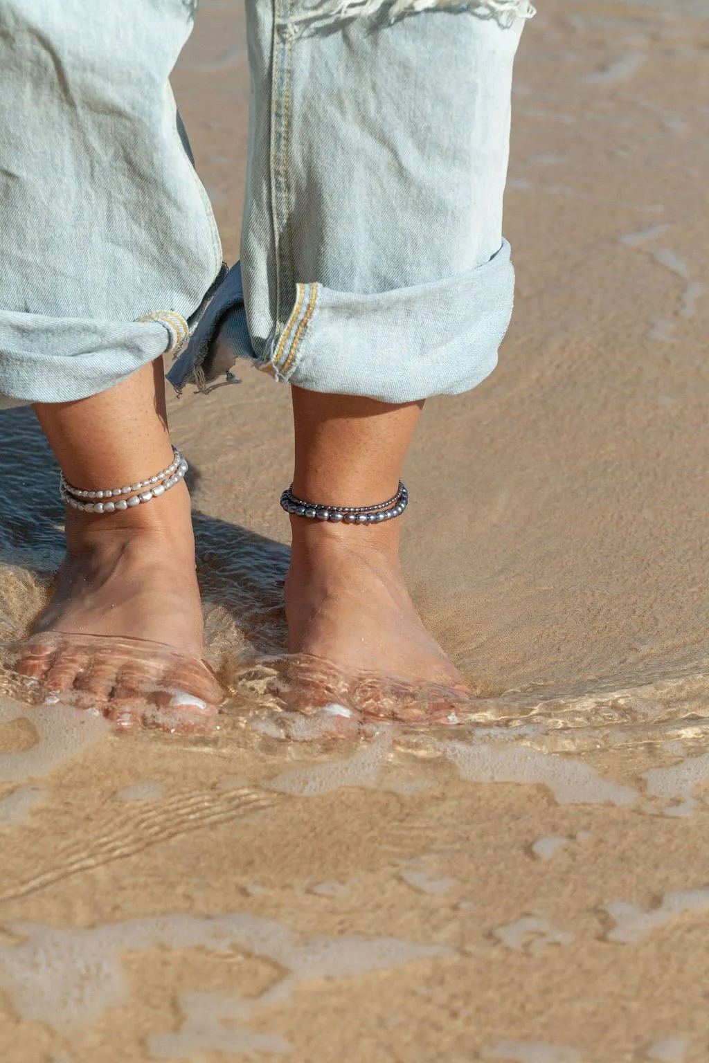 Dainty Peacock Pearl Anklet - Maile