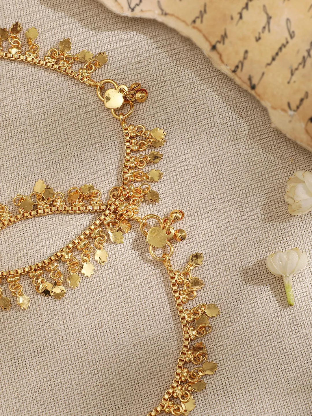 Gilded Splendor 22K Gold-Plated Linked Chain Anklet - A Statement of Glamour