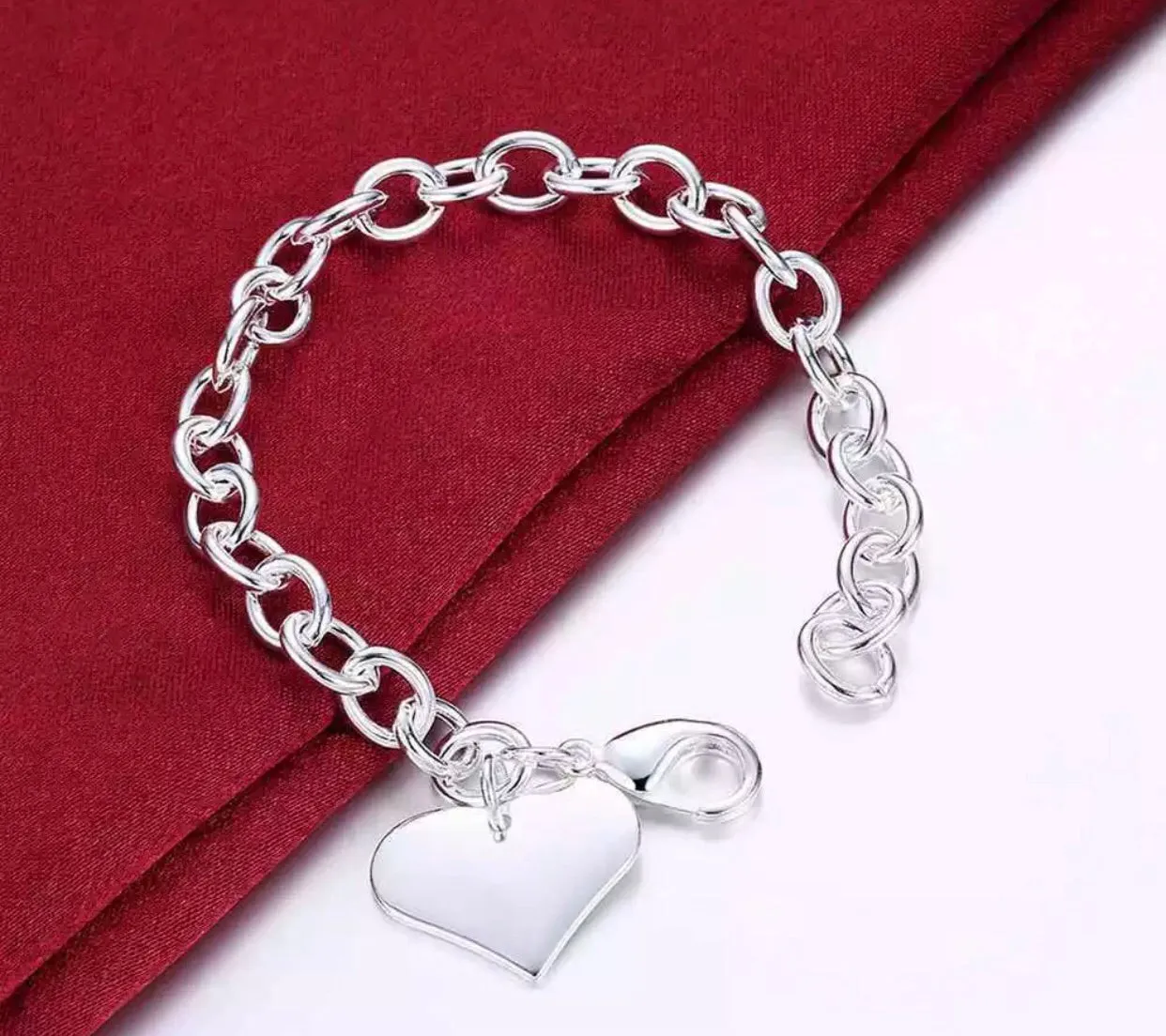 Heart tag bracelet