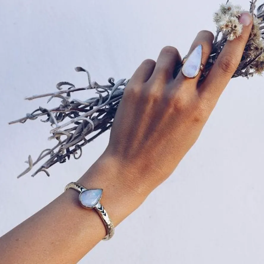 •HEIRLOOM• rainbow moonstone   brass cuff