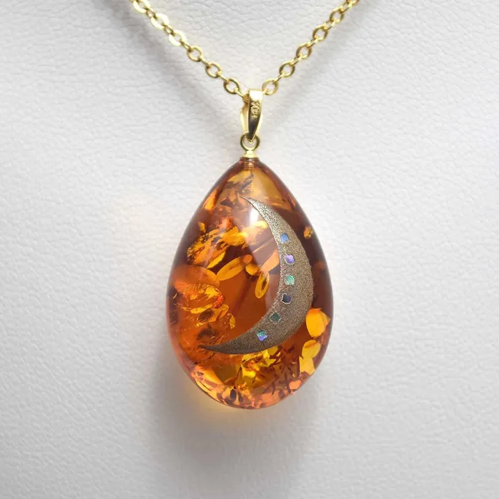 Maki-e Urushi Lacquer Reversible Pendant Necklace - Amber / White Owl and Moon -, Traditional Japanese Urushi Lacquer Jewelry