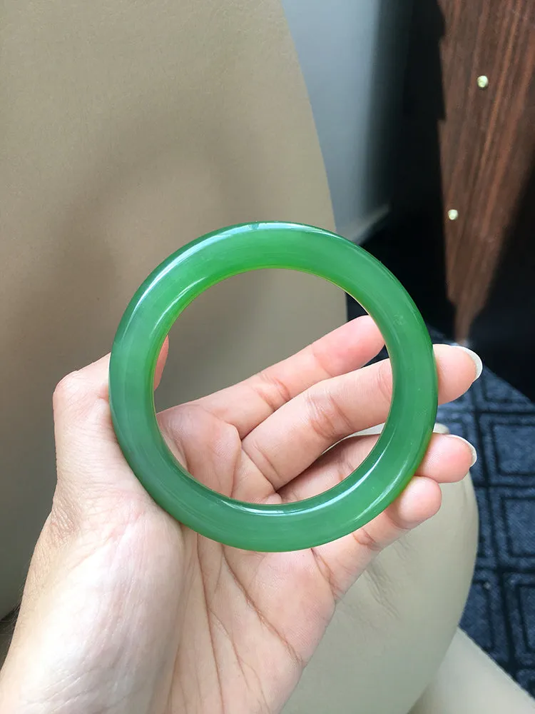 Natural Jade Bangle Nephrite Bangle Internal Diameter 54.8mm NBE034