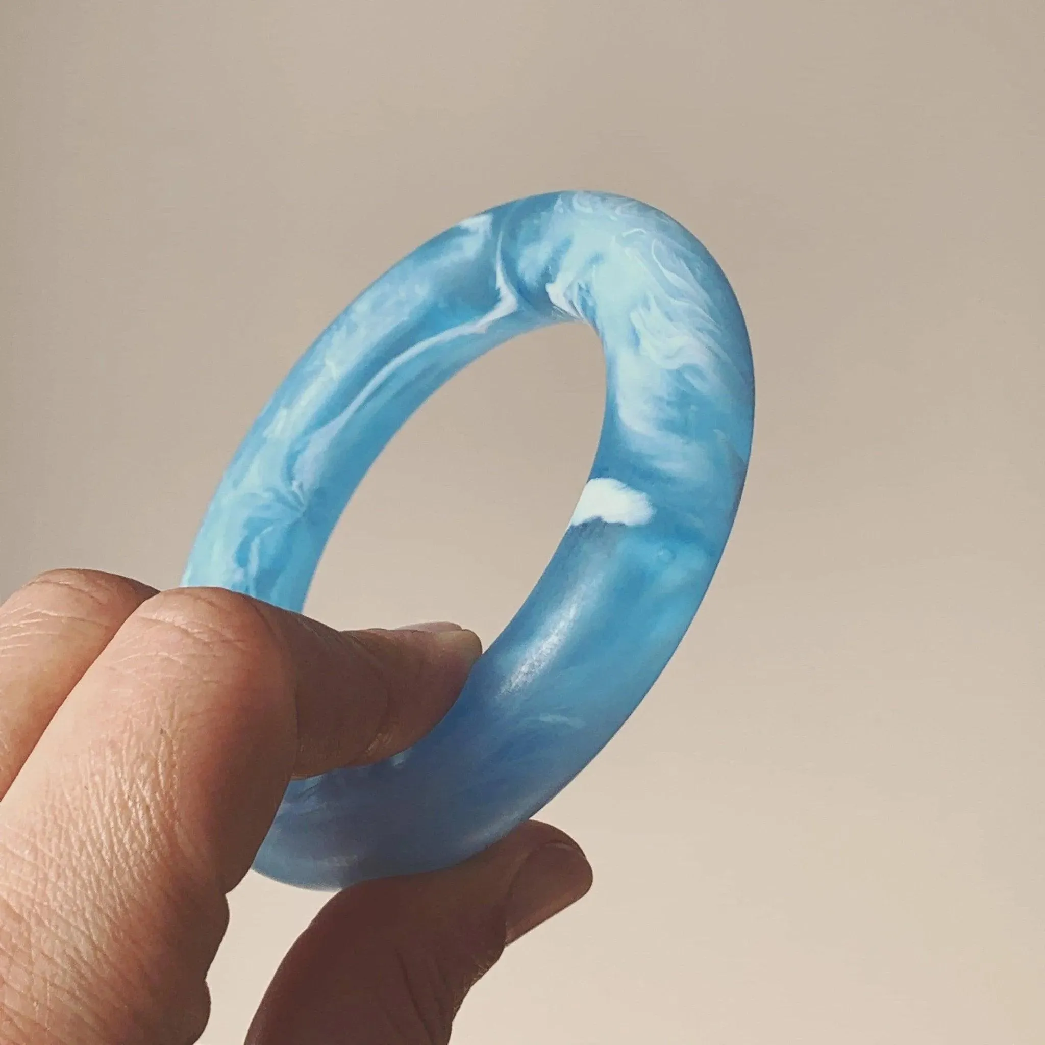 Vintage Lucite Bangle Tubular Shape Moiré Pattern