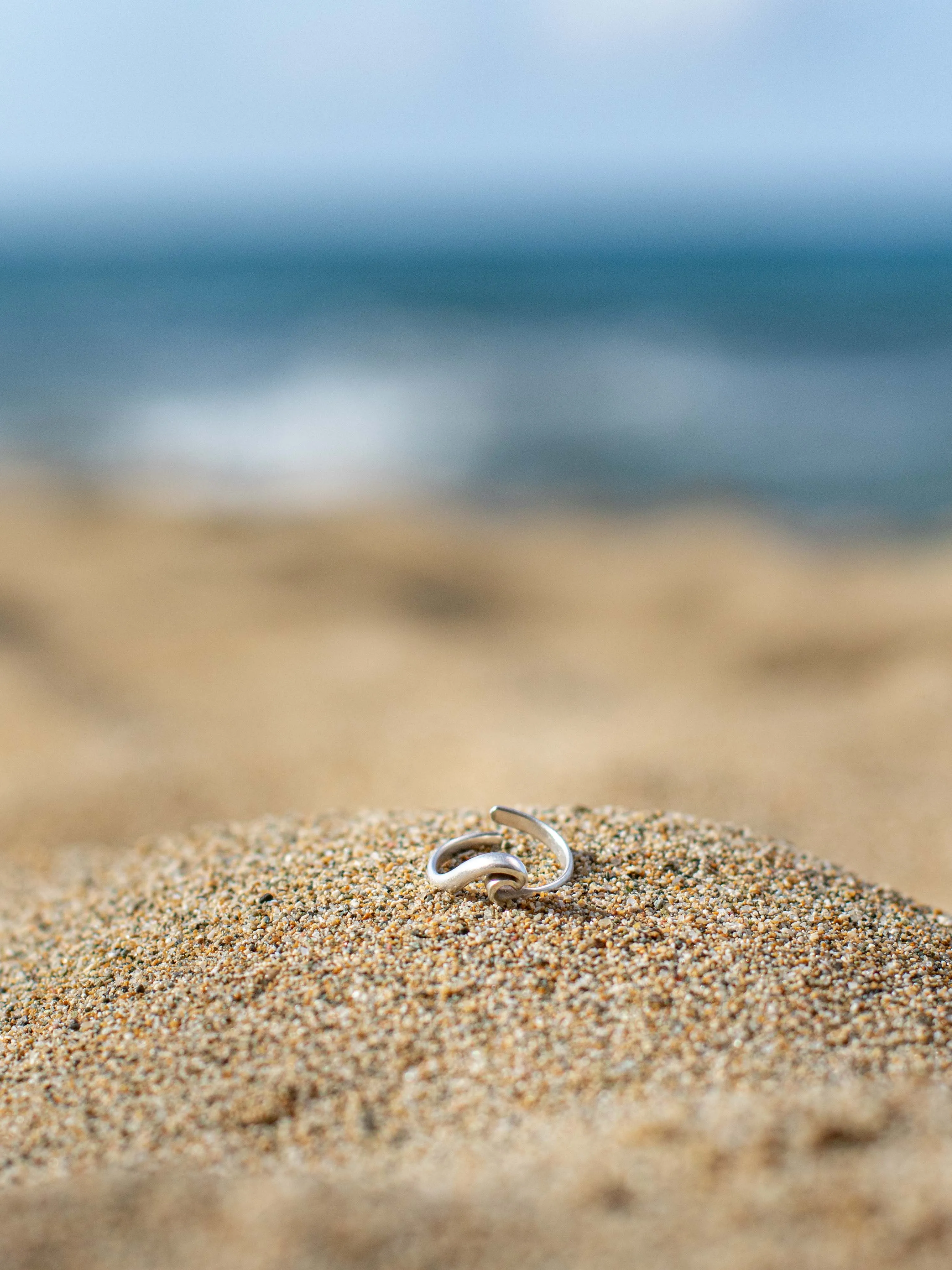 Wave toe ring