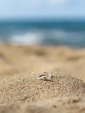 Wave toe ring